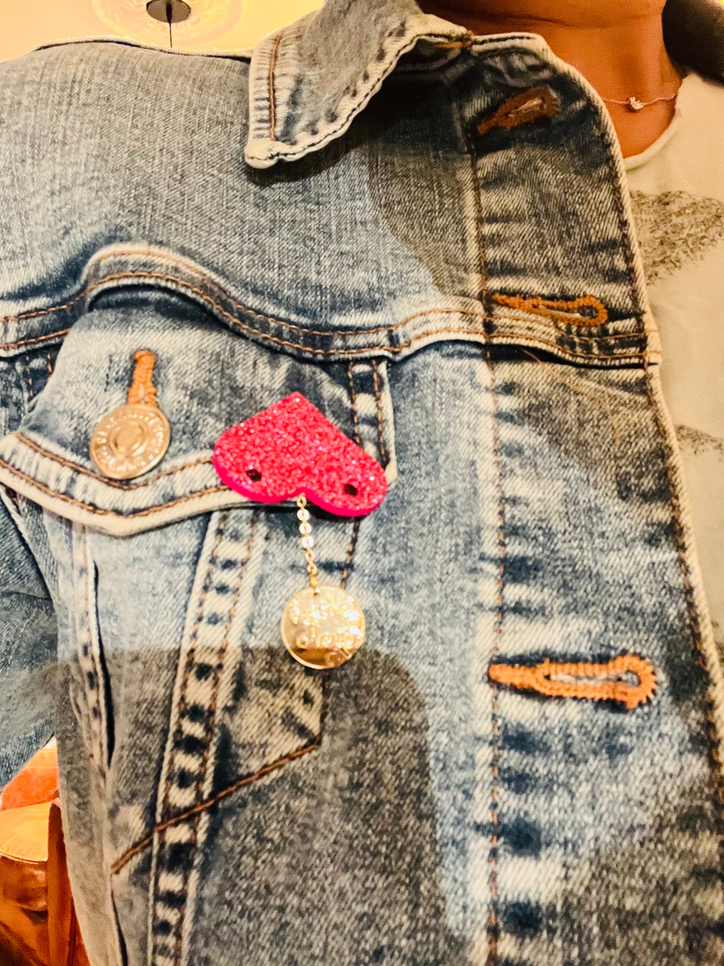 La broche Les loches